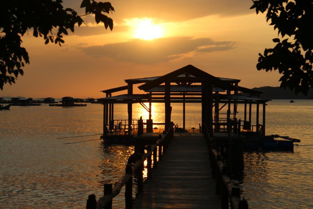 River Hotel Ha Tien Exterior photo